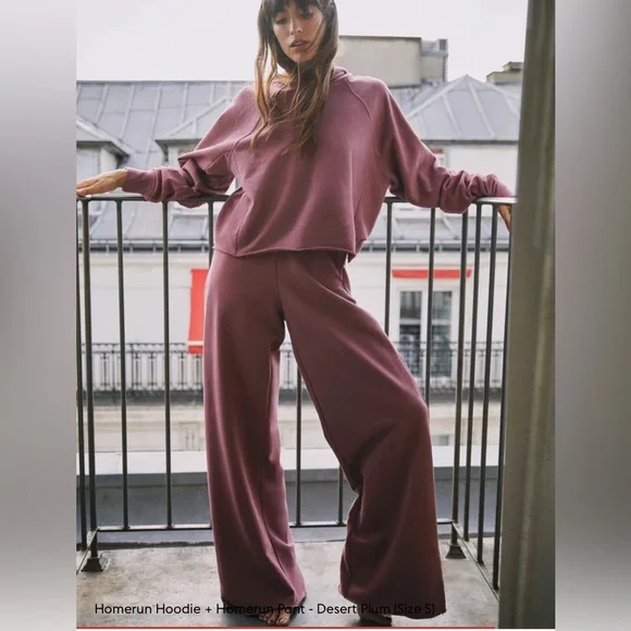 Left On Friday Homerun Sweatsuit NWOT Sz S/M - Picture 1 of 12